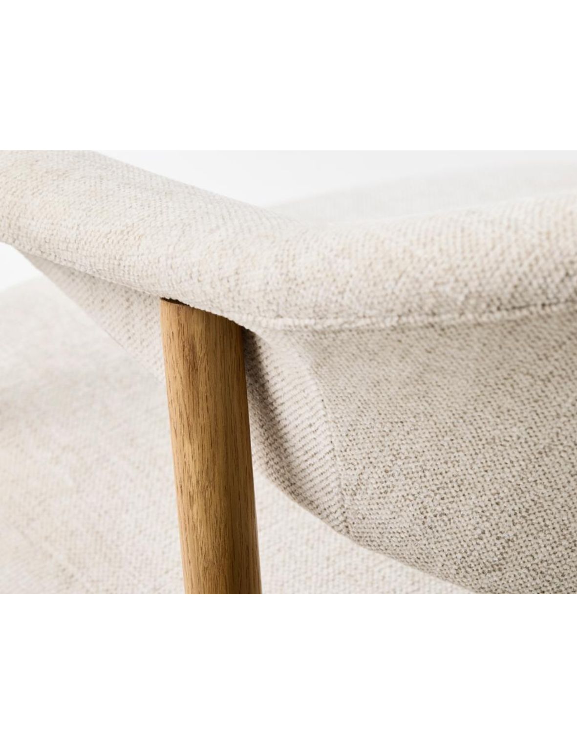 fotel tapicerowany elk, dębowe nogi w stylu skandynawskim (56160000)