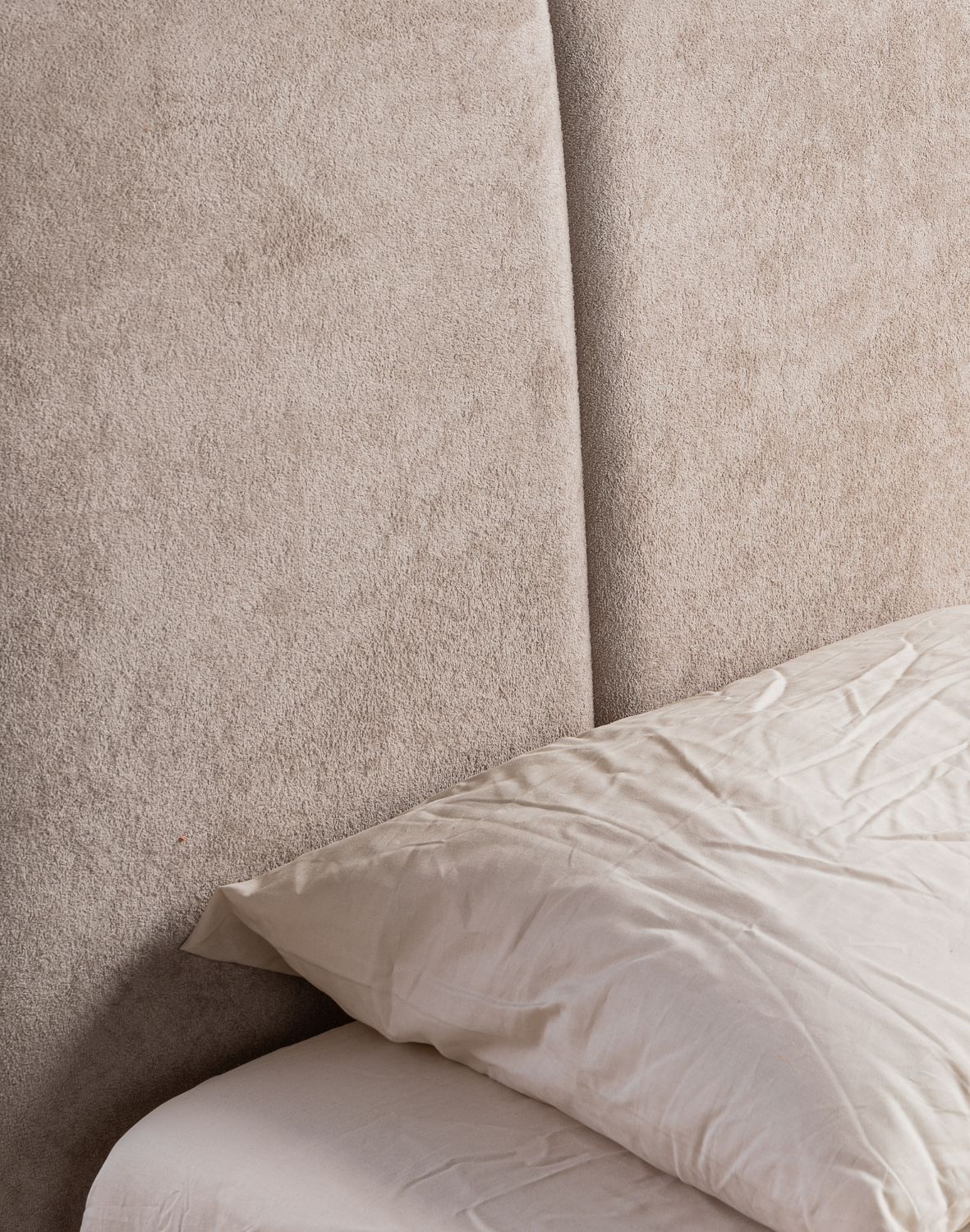 łóżko tapicerowane z pojemnikiem atena