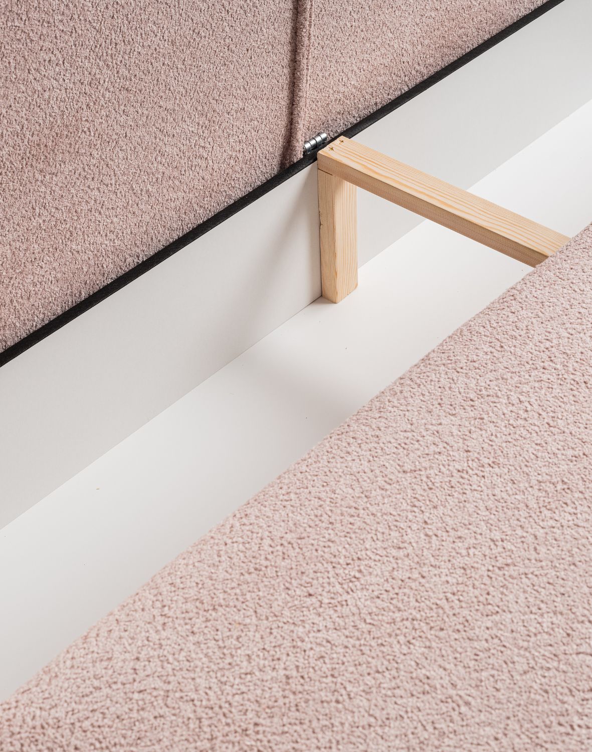 mała sofa z funkcją spania emily