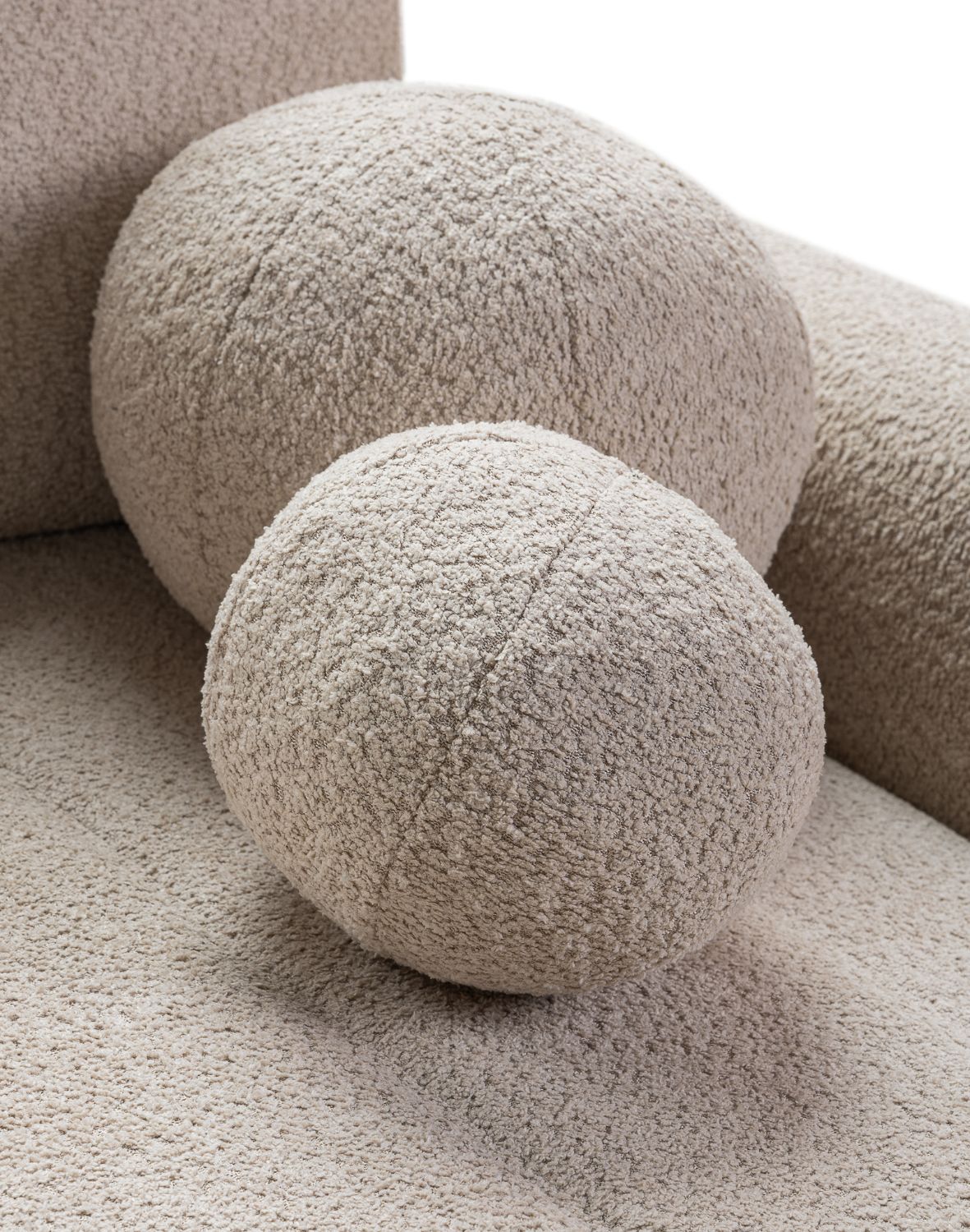 mała sofa z funkcją spania emily