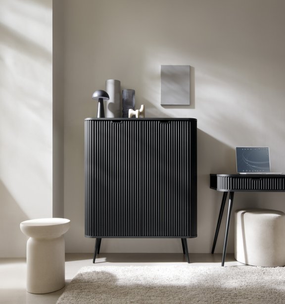 wysoka komoda zova (k103) do salonu, czarna/czarna